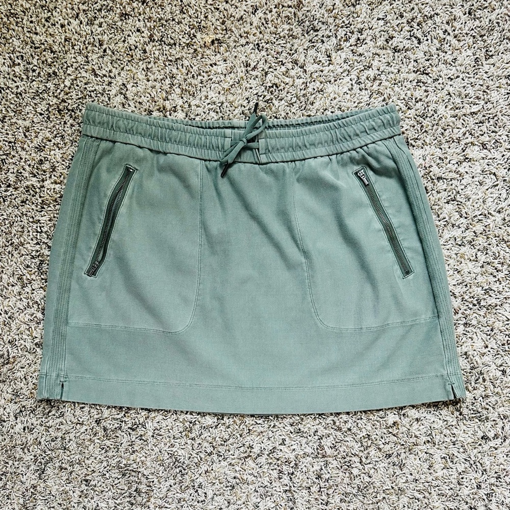 EUC Athleta Cotton and Spandex Skirt